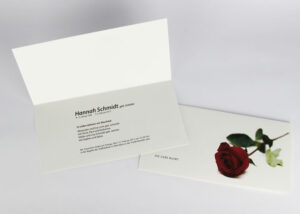 Trauerkarte mit roter Rose – Motiv B-03
