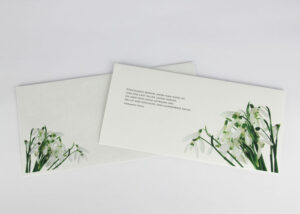 Umschlag und Trauerkarte mit Schneeglöckchen – Motiv B-26