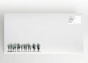 Eine Reihe von Laubbäumen - Umschlag Motiv F-08