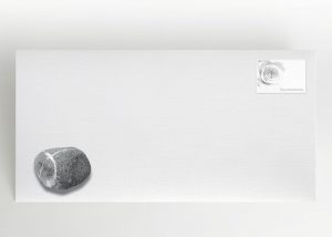 Runder Stein mit einem Kreuz - Umschlag Motiv F-33