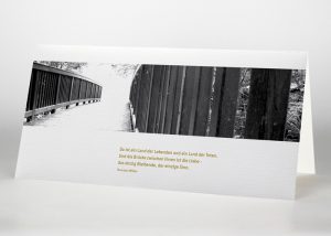Brücke in einen hellen Lichtschein - Trauerkarte Motiv F-14
